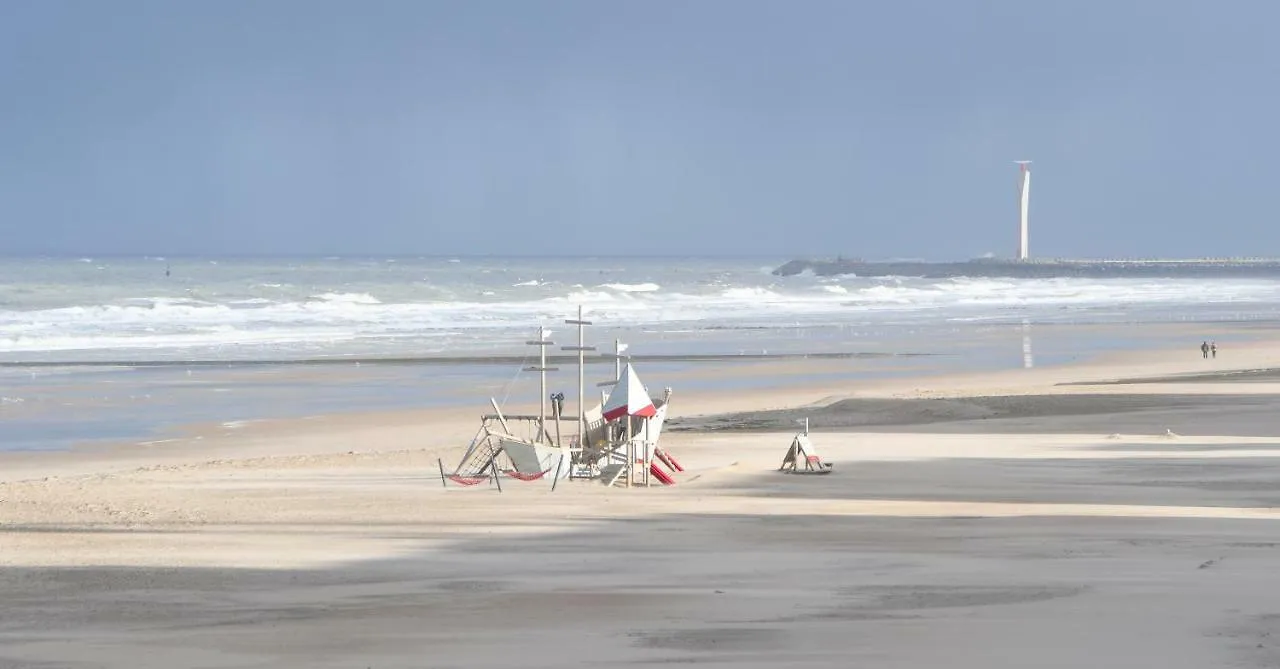 Studio Zwembad Met Frontaal Zeezicht Apartment Ostend