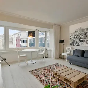 Appartement Center - Only 50m From The Beach!, Oostende